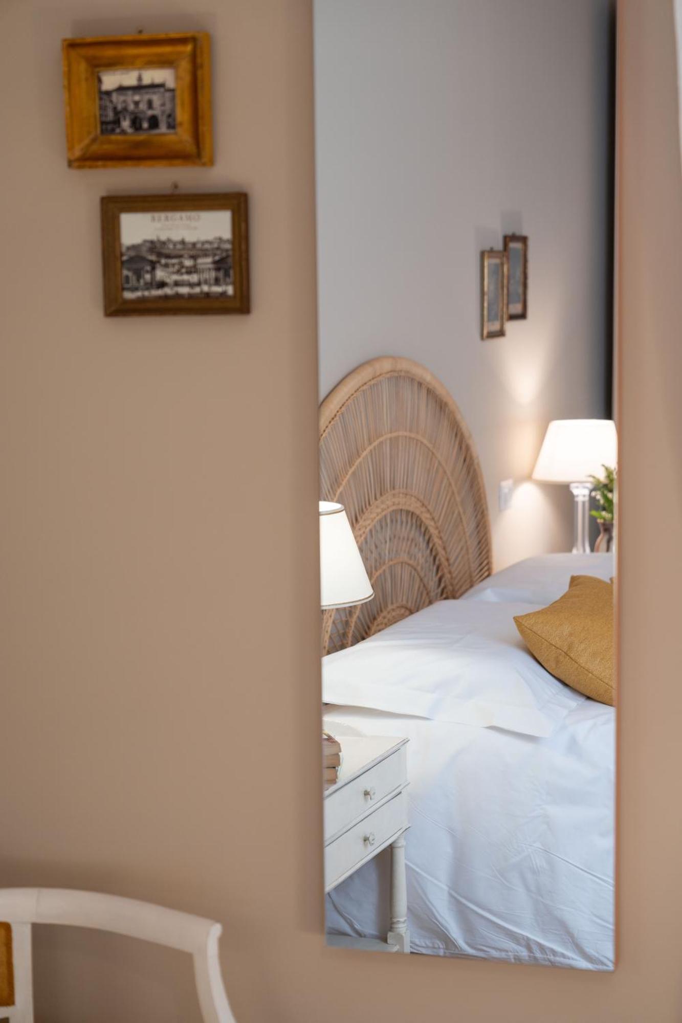 La Farfalla Blu - Boutique Apartment Bergamo Exterior photo